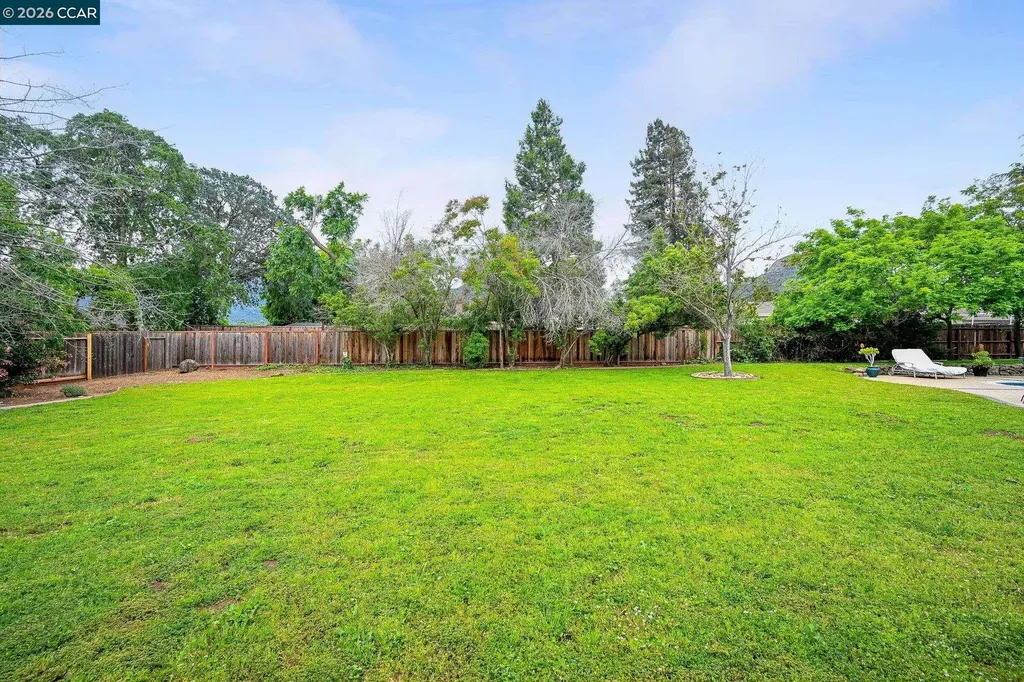 1016 Pine Hollow Court Clayton CA 94517