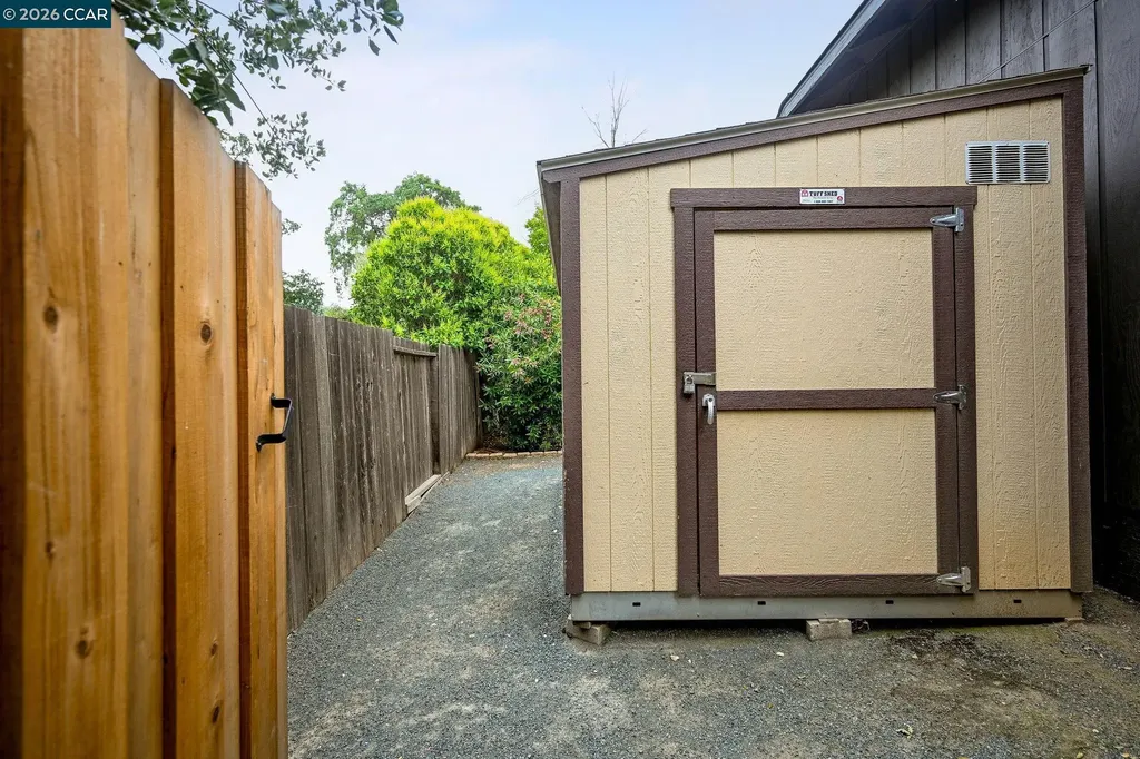 1016 Pine Hollow Court Clayton CA 94517