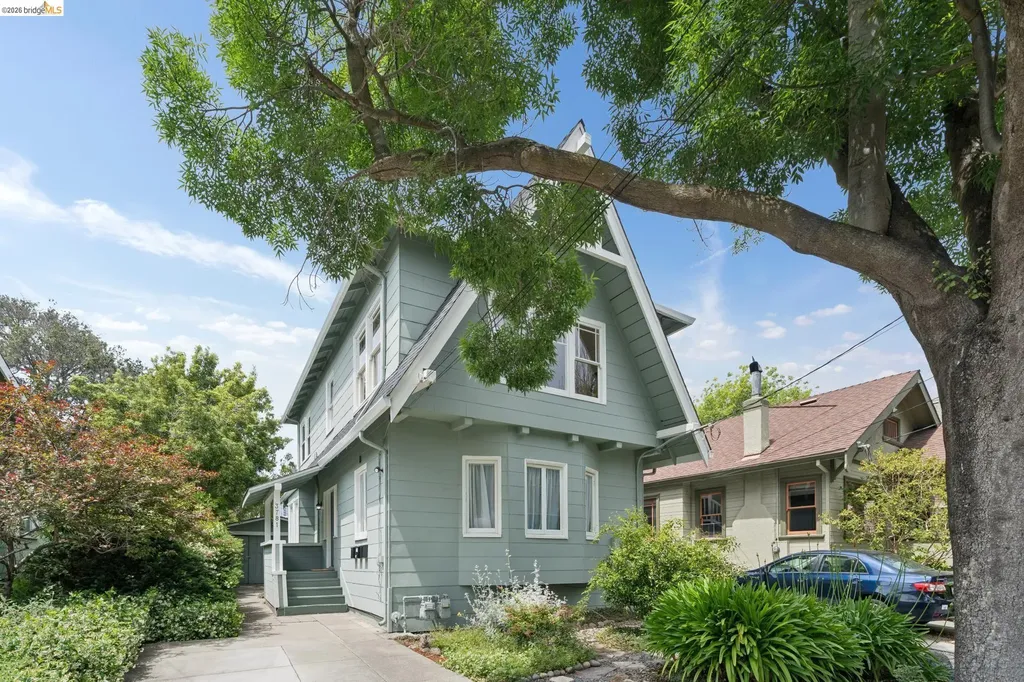3781 Manila Avenue Oakland CA 94609