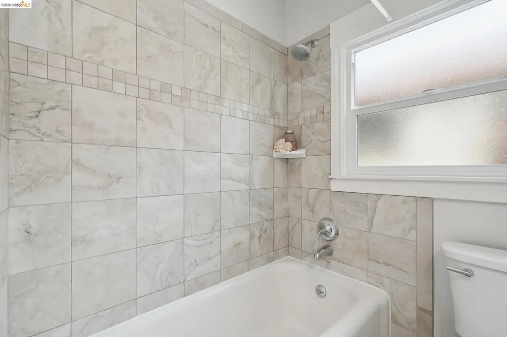 3781 Manila Avenue Oakland CA 94609