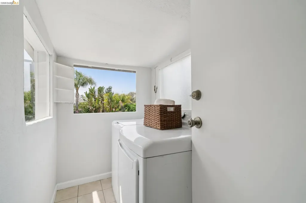 3781 Manila Avenue Oakland CA 94609
