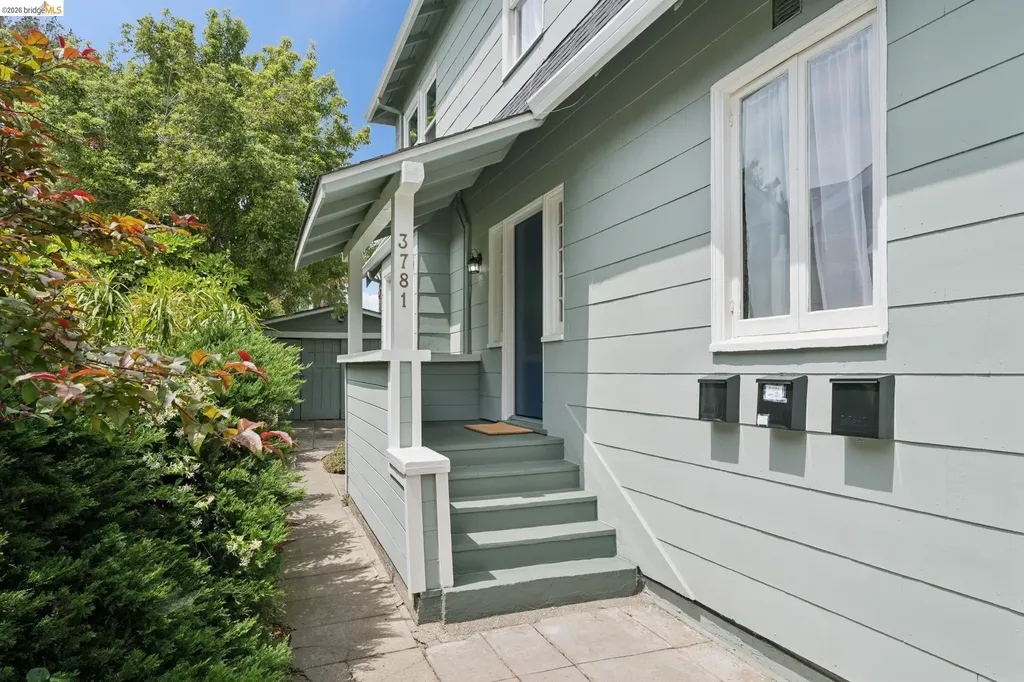 3781 Manila Avenue Oakland CA 94609