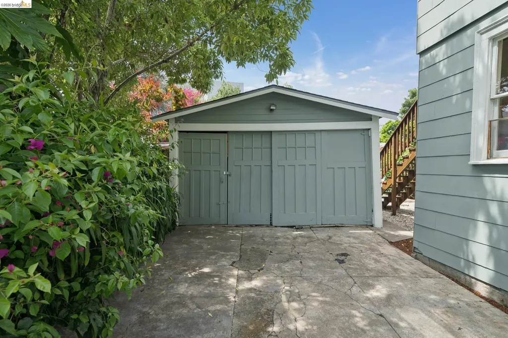 3781 Manila Avenue Oakland CA 94609