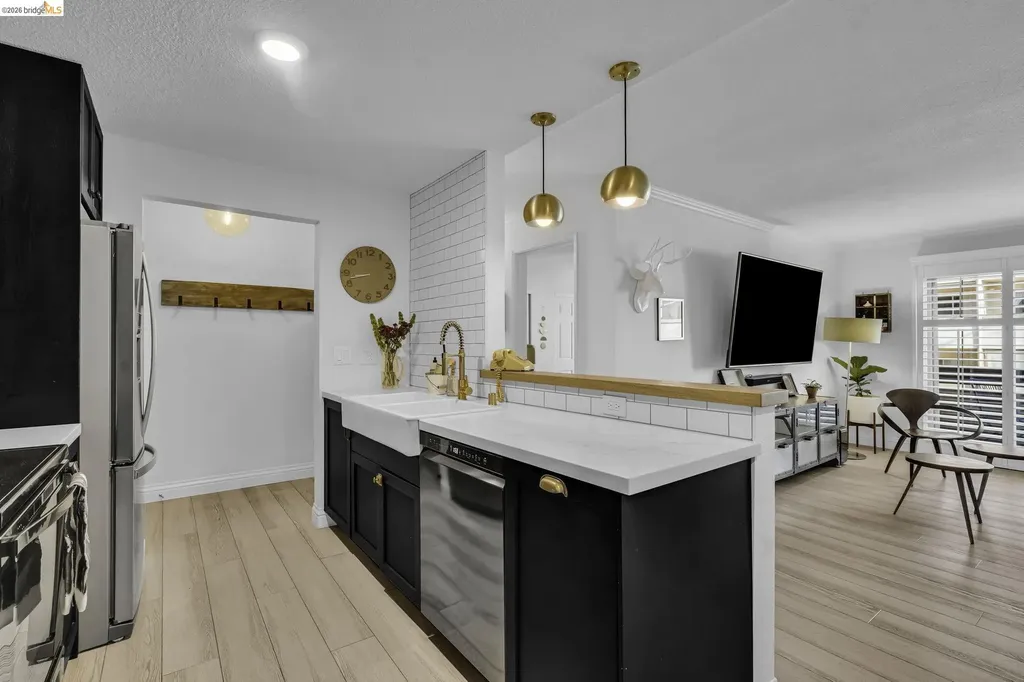 77 Fairmount Avenue Oakland CA 94611