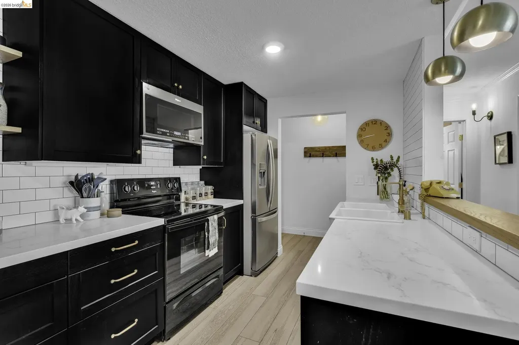 77 Fairmount Avenue Oakland CA 94611