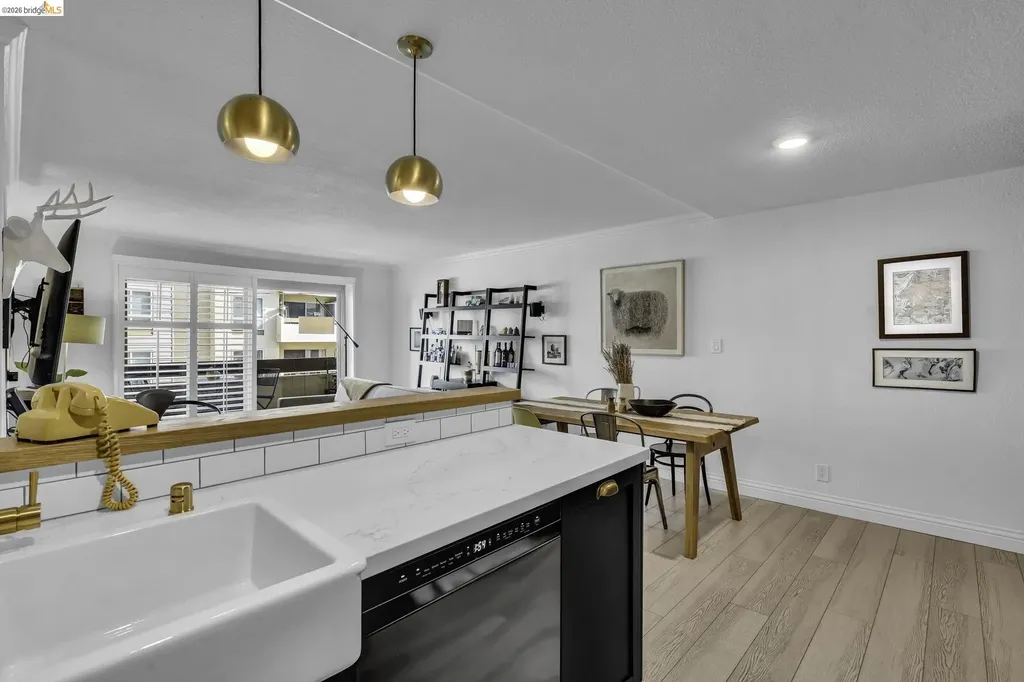 77 Fairmount Avenue Oakland CA 94611