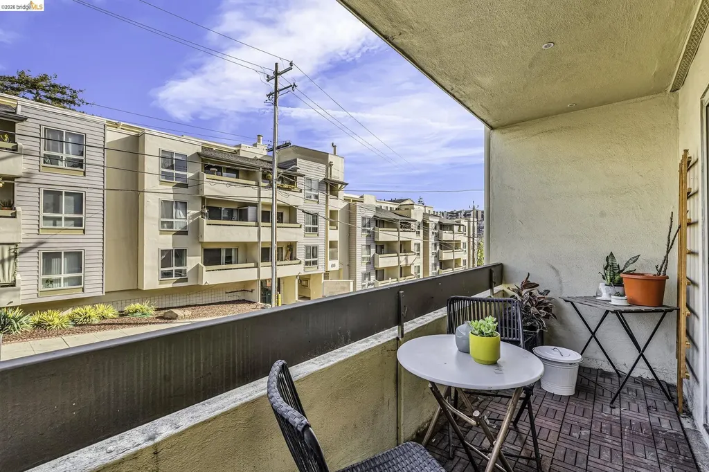 77 Fairmount Avenue Oakland CA 94611