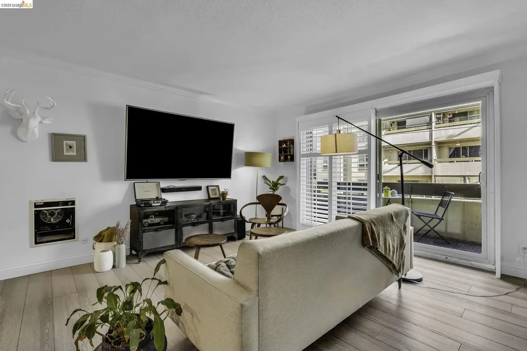 77 Fairmount Avenue Oakland CA 94611