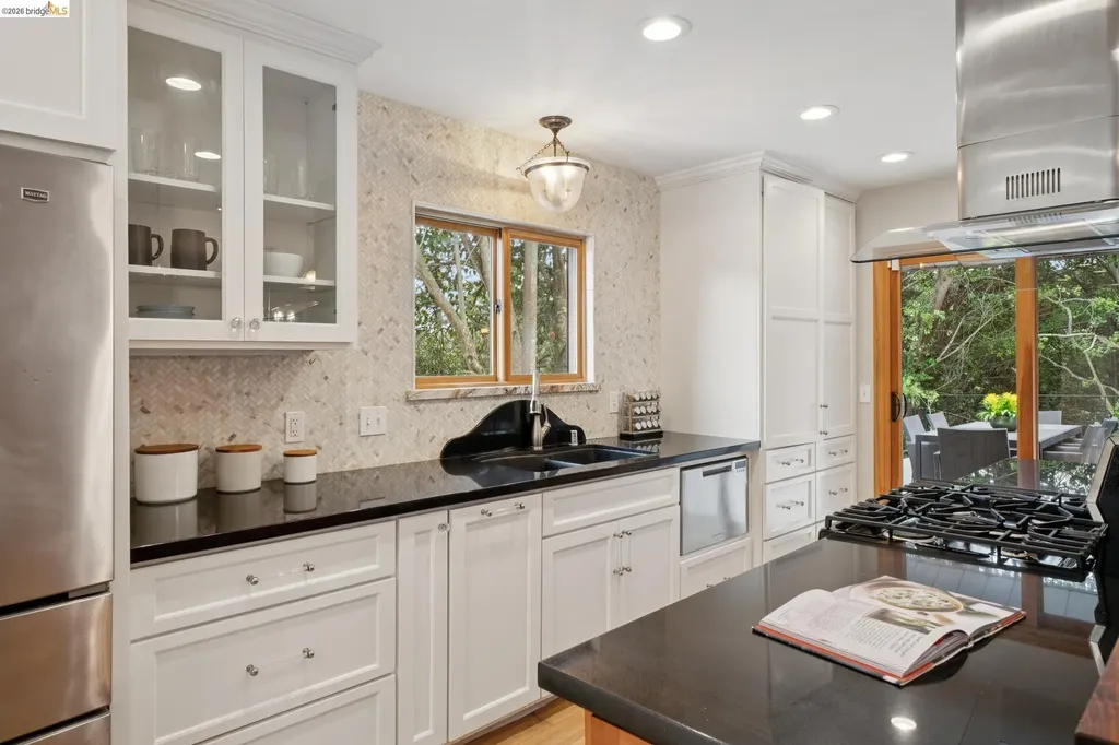 15 Christopher Court El Sobrante CA 94803