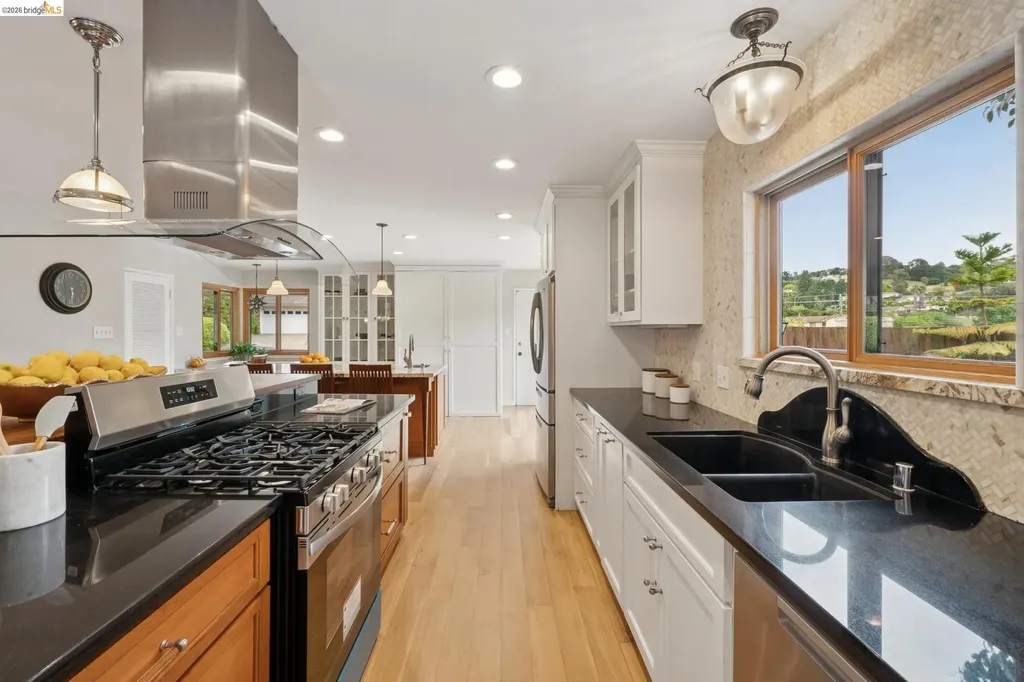15 Christopher Court El Sobrante CA 94803