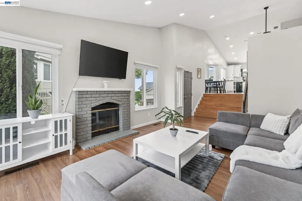 209 Manuel Court Bay Point CA 94565