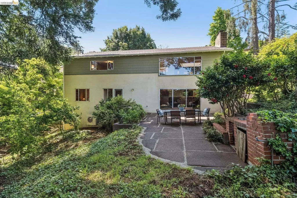 1113 Hillview Road Berkeley CA 94708