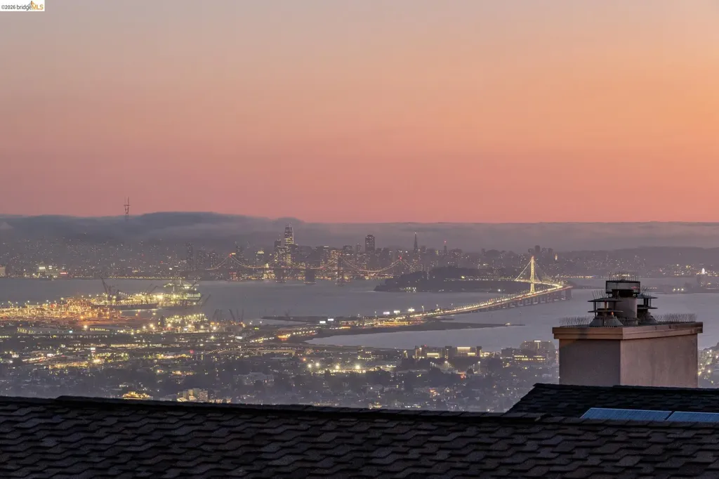 45 Schooner Hill Oakland CA 94618