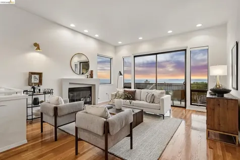 45 Schooner Hill Oakland CA 94618