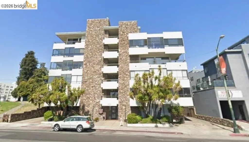 1830 Lakeshore Avenue Oakland CA 94606