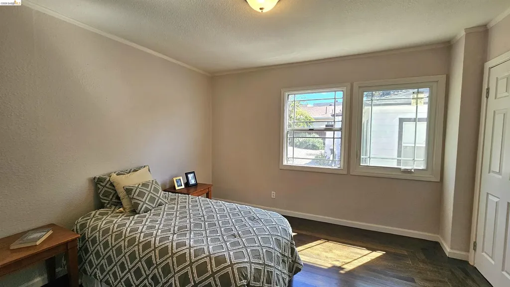 7856 Ney Avenue Oakland CA 94605