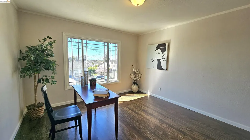 7856 Ney Avenue Oakland CA 94605