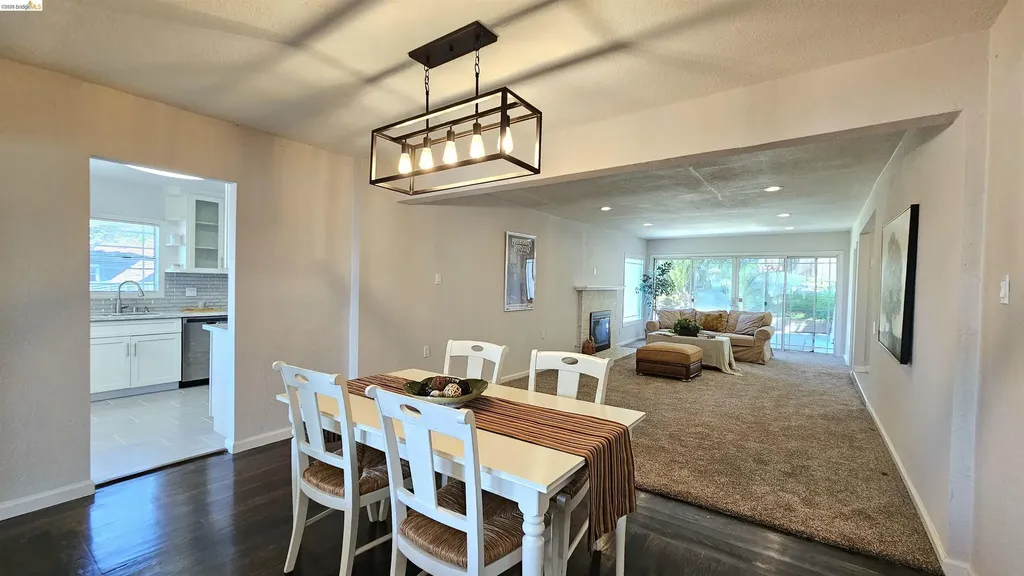 7856 Ney Avenue Oakland CA 94605