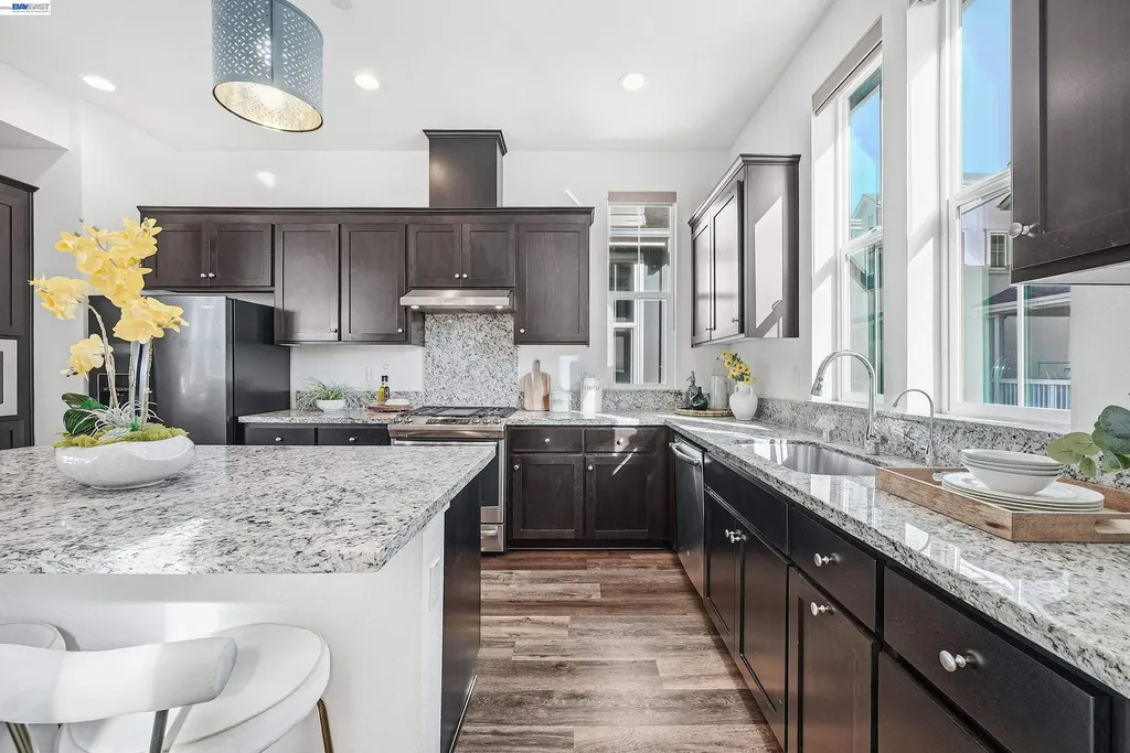 37645 Bay Crest Road Newark CA 94560
