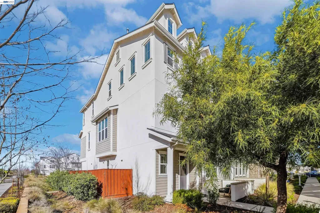 37645 Bay Crest Road Newark CA 94560