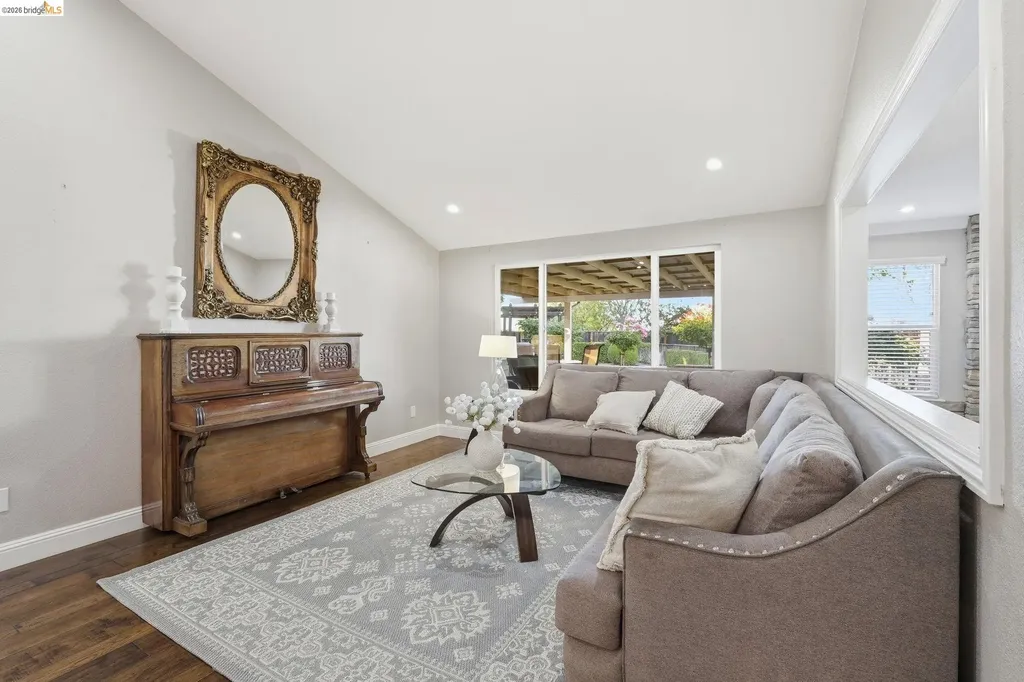 3309 Bluejay Drive Antioch CA 94509