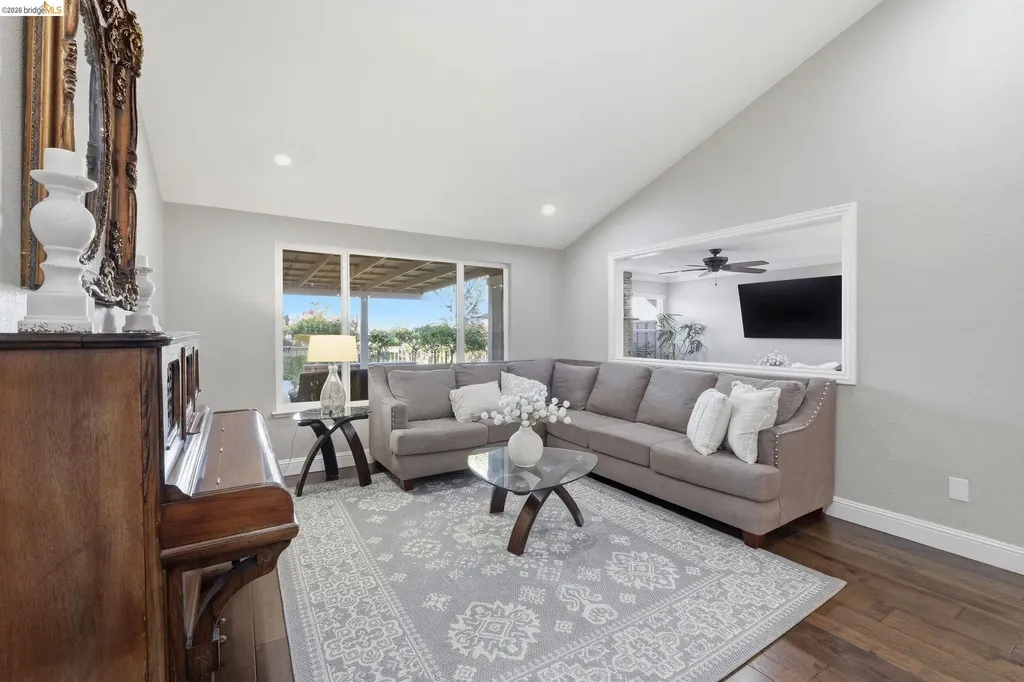 3309 Bluejay Drive Antioch CA 94509