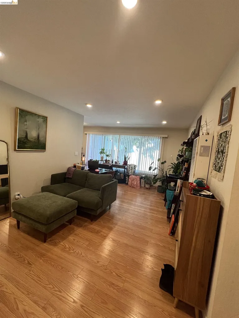 2636 Warring Street Berkeley CA 94704