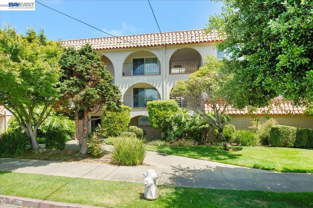 2133 Santa Clara Avenue Alameda CA 94501