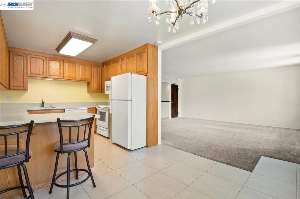 2133 Santa Clara Avenue Alameda CA 94501