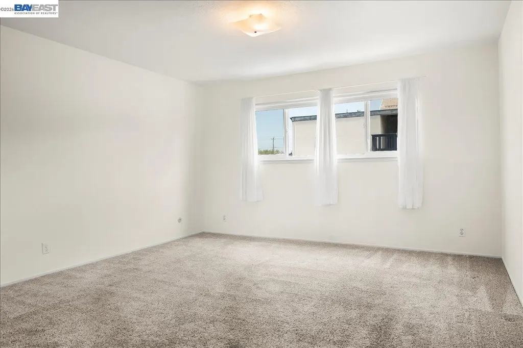 2133 Santa Clara Avenue Alameda CA 94501