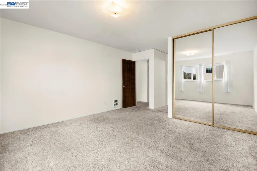 2133 Santa Clara Avenue Alameda CA 94501