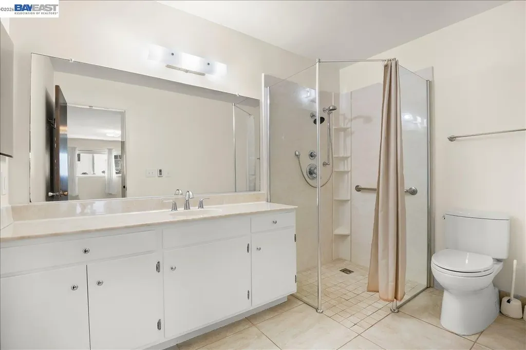 2133 Santa Clara Avenue Alameda CA 94501