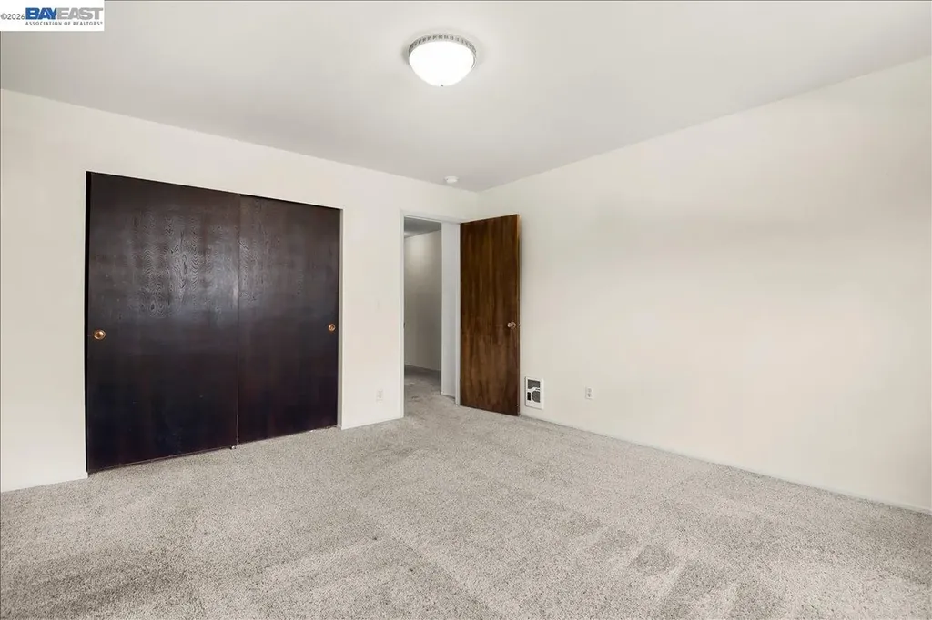 2133 Santa Clara Avenue Alameda CA 94501