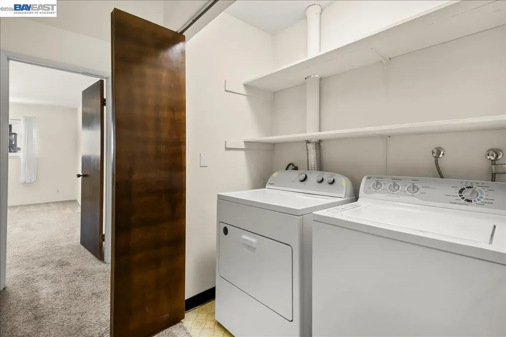 2133 Santa Clara Avenue Alameda CA 94501