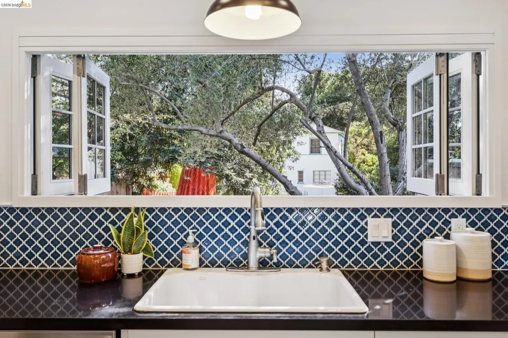 1767 Brandon Street Oakland CA 94611