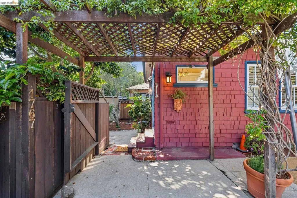 1767 Brandon Street Oakland CA 94611