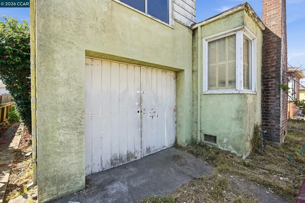 72 Murdock Street Richmond CA 94804