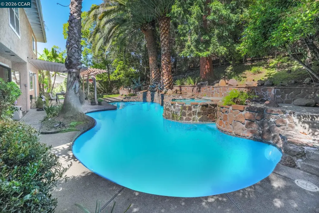 1490 Whitecliff Way Walnut Creek CA 94596