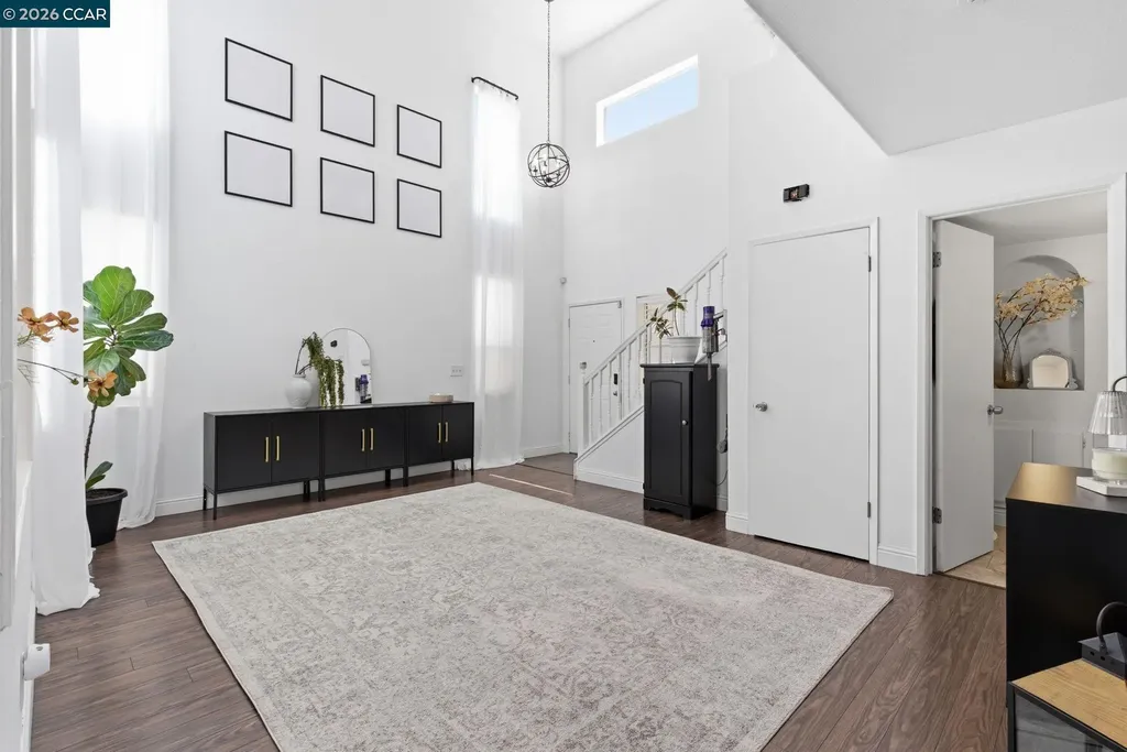 364 Fall Circle Oakley CA 94561