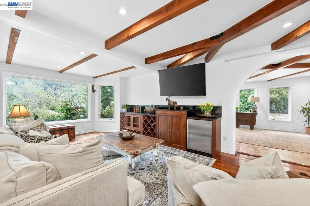 35655 Palomares Road Castro Valley CA 94552