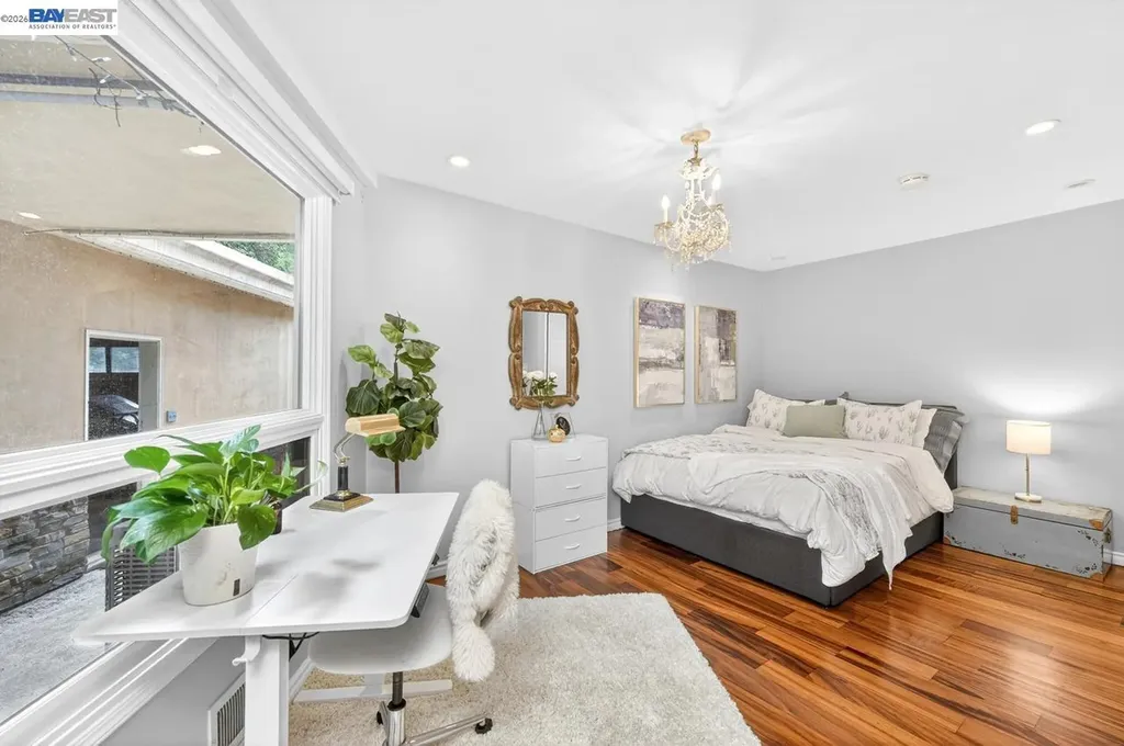 35655 Palomares Road Castro Valley CA 94552