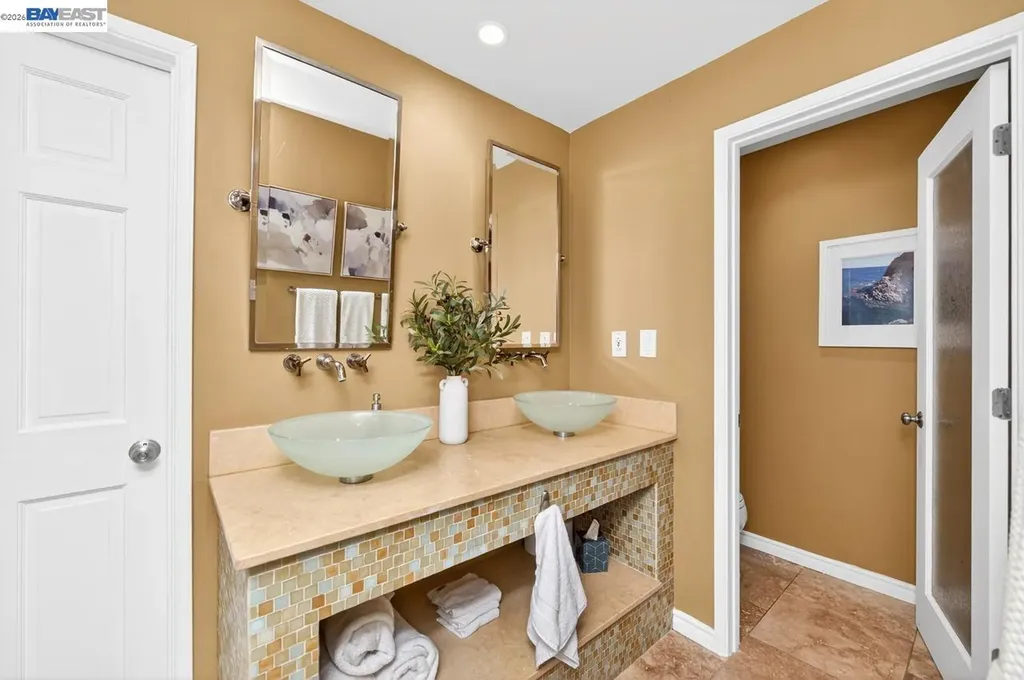 35655 Palomares Road Castro Valley CA 94552