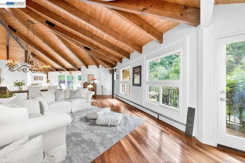 35655 Palomares Road Castro Valley CA 94552