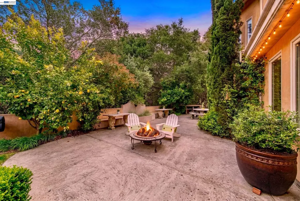 35655 Palomares Road Castro Valley CA 94552