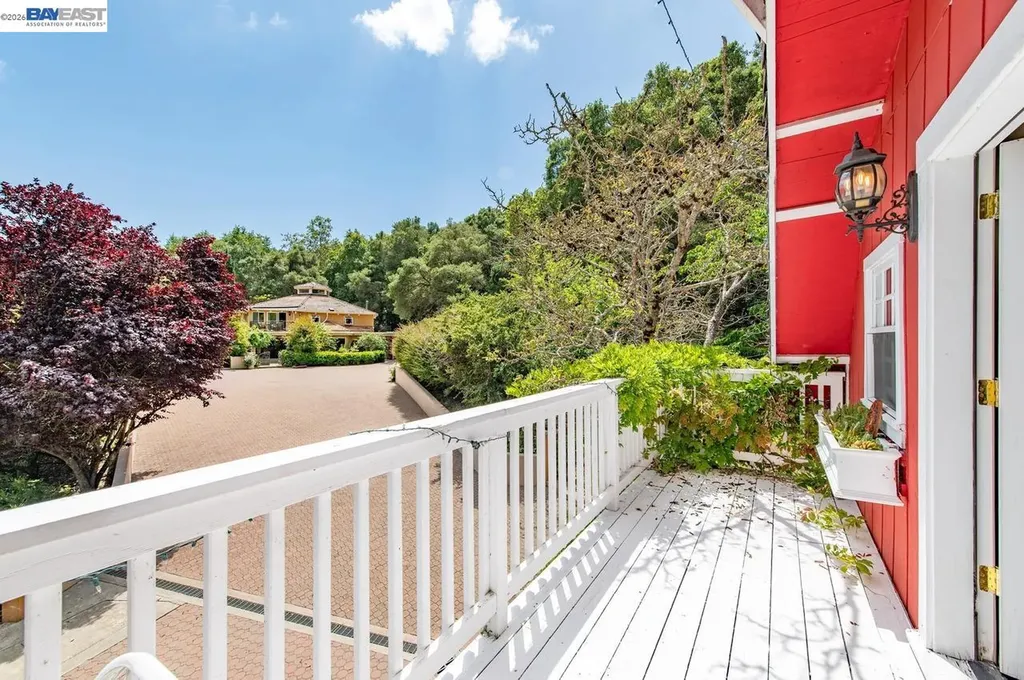35655 Palomares Road Castro Valley CA 94552