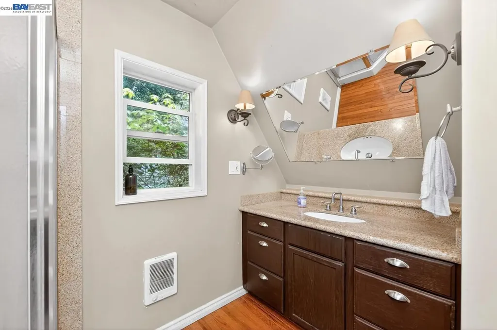 35655 Palomares Road Castro Valley CA 94552