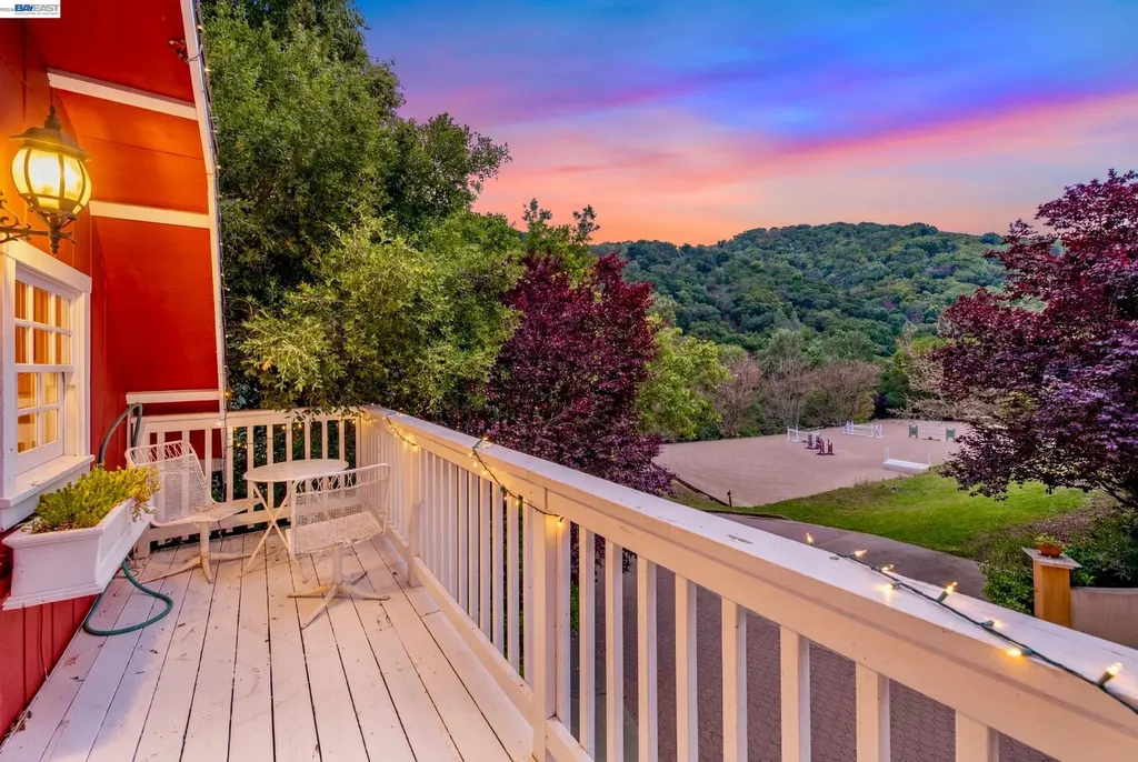 35655 Palomares Road Castro Valley CA 94552