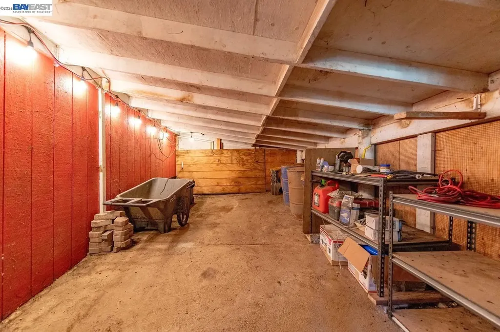 35655 Palomares Road Castro Valley CA 94552