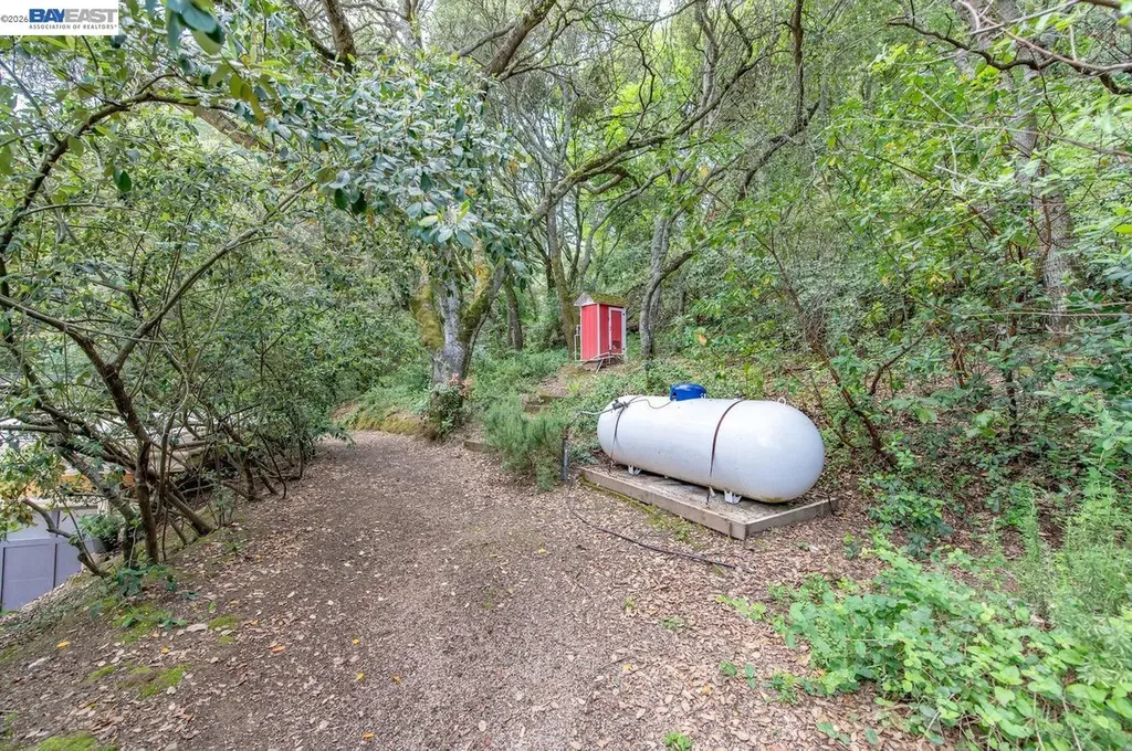 35655 Palomares Road Castro Valley CA 94552