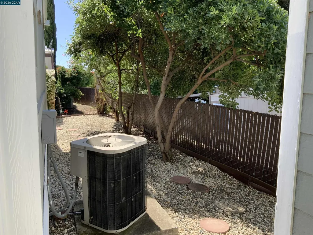 238 Aloha Pittsburg CA 94565
